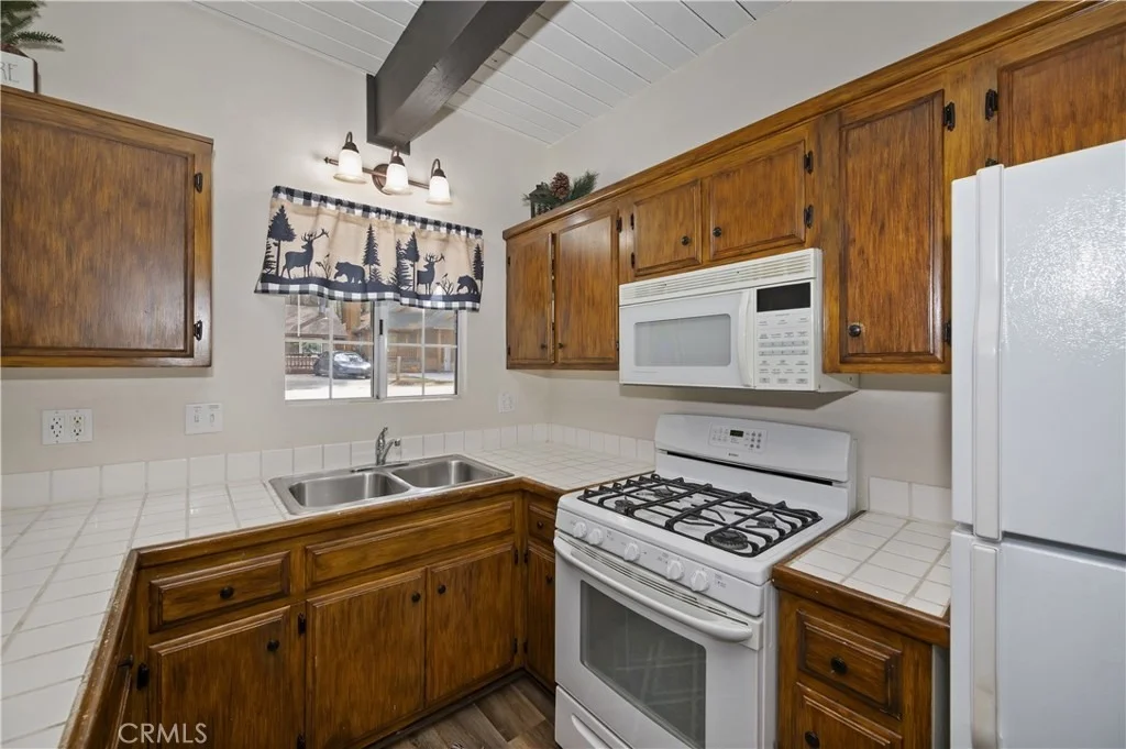 Photo of 42824 Cedar Avenue
