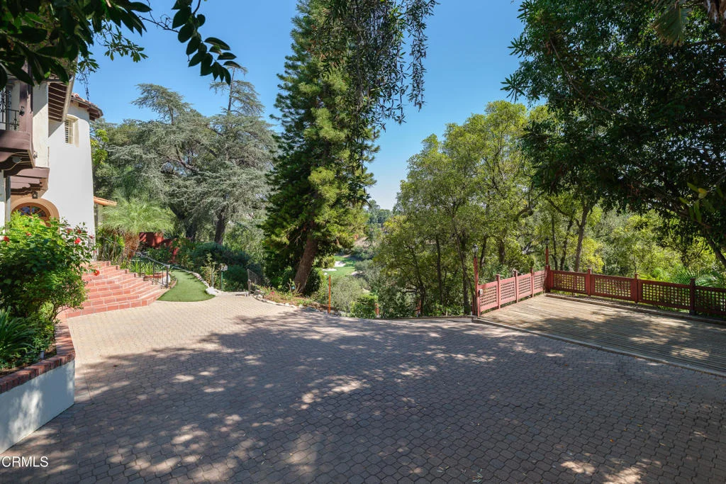 Photo of 401 Patrician Way