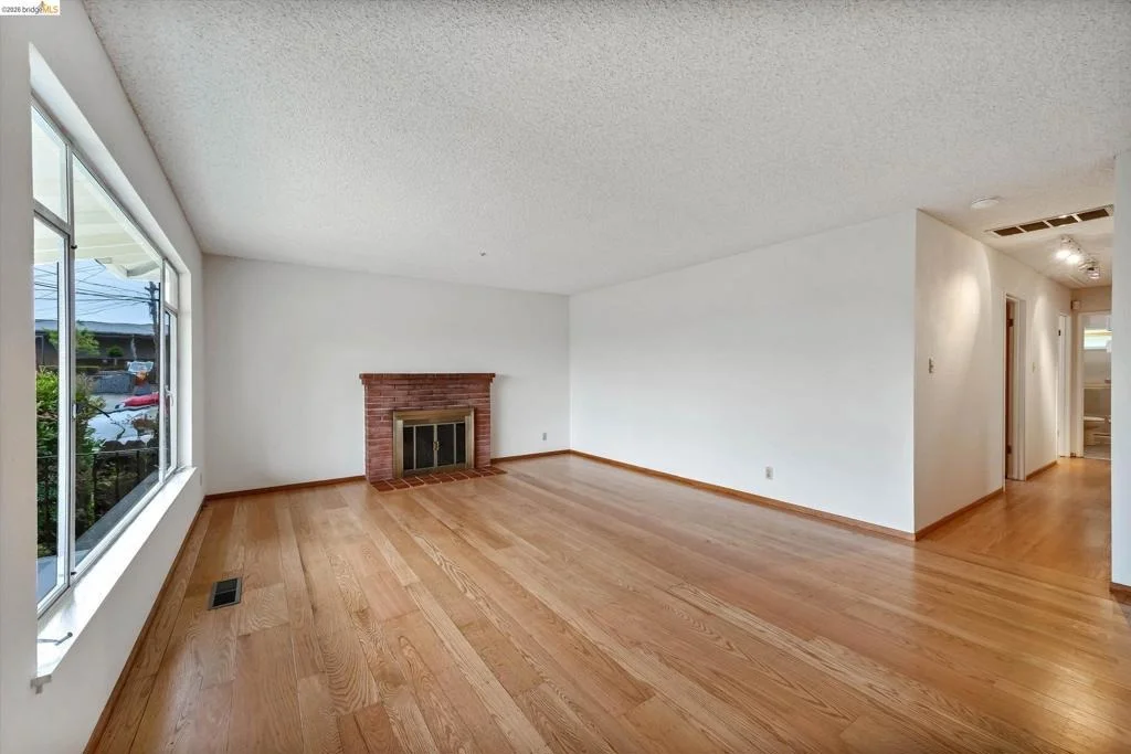 Photo of 4054 Milton Ave