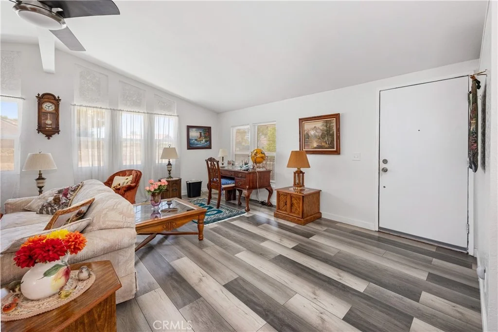 Photo of 1298 Bishop