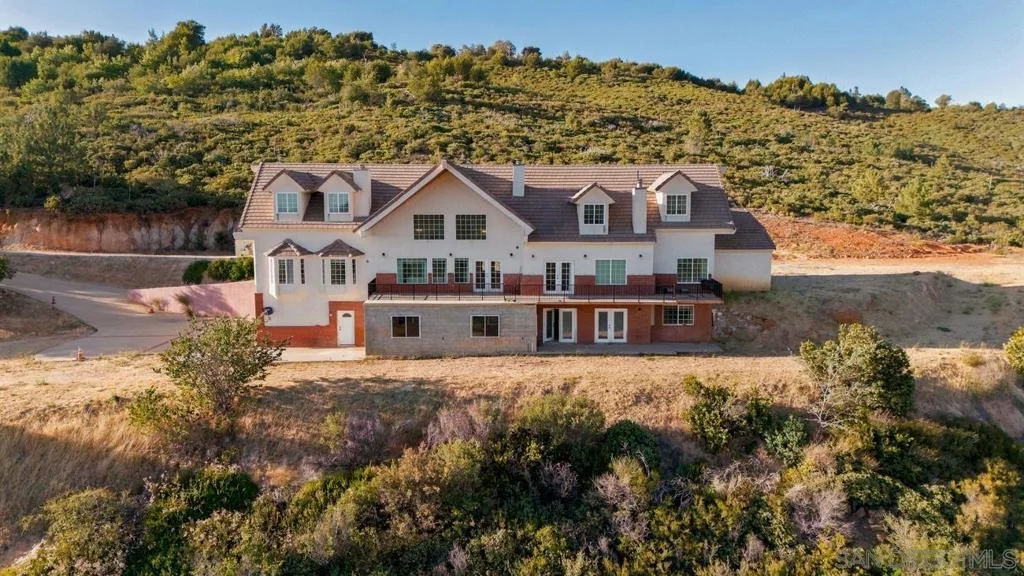 Photo of 2101 Coulter Lane