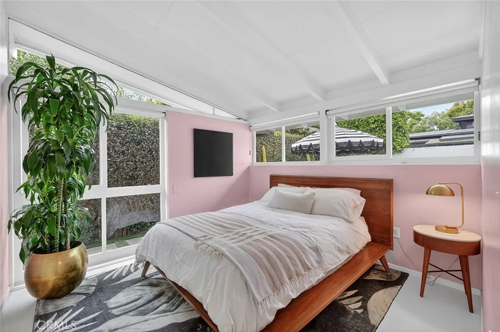 Photo of 3065 Stevely