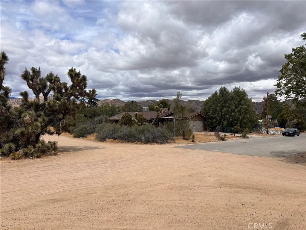 Photo of 7890 Mariposa