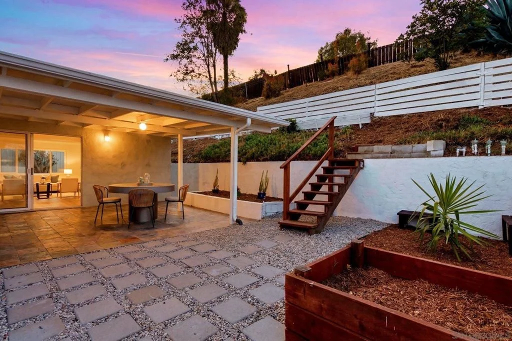 Photo of 8832 Greenridge Ave