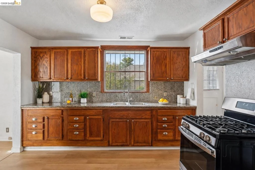 Photo of 7650 Ney Ave