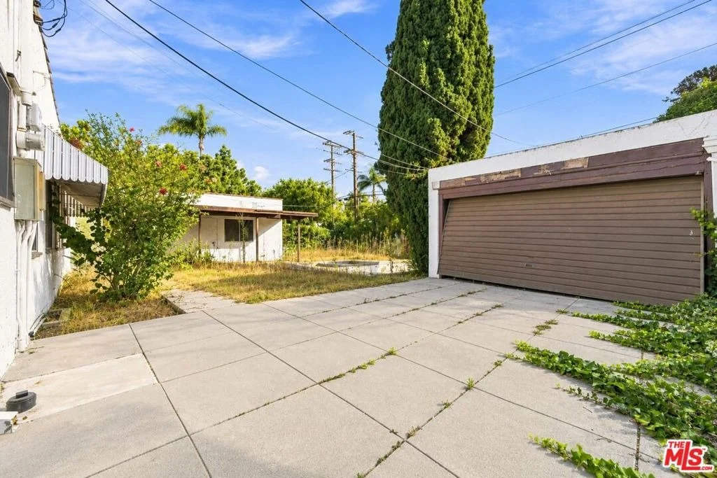 Photo of 513 N Rexford Drive