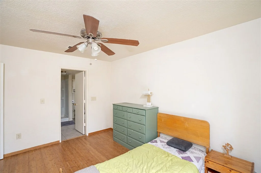 Photo of 43280 Peartree Lane