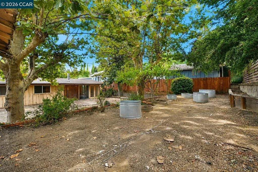 Photo of 3214 Pine St.