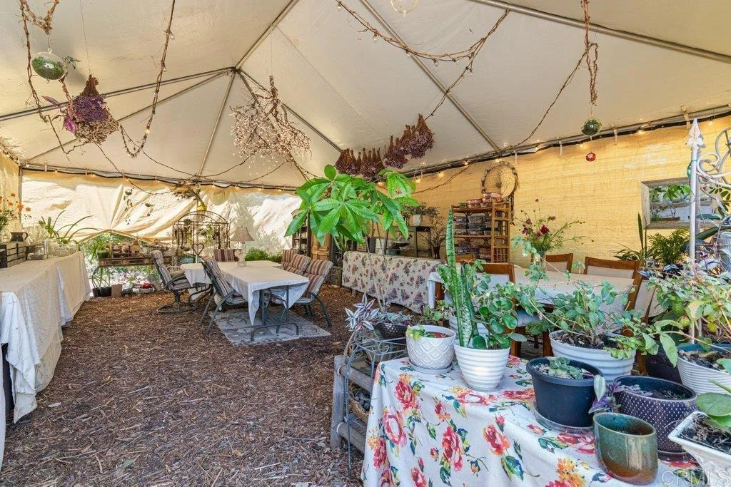 Photo of 5741 Rainbow Heights Road