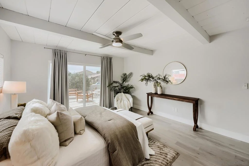 Photo of 5379 La Jolla Mesa