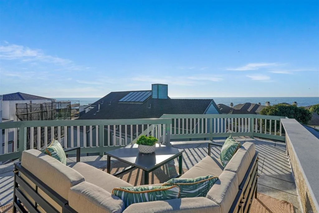 Photo of 2438 Ocean Street
