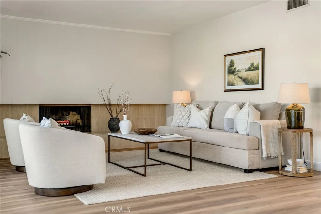 Photo of 890 N Hillside Drive