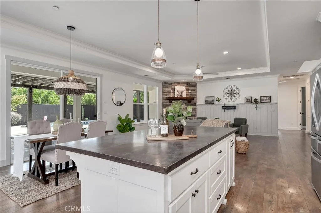 Photo of 1941 Waxwing Way