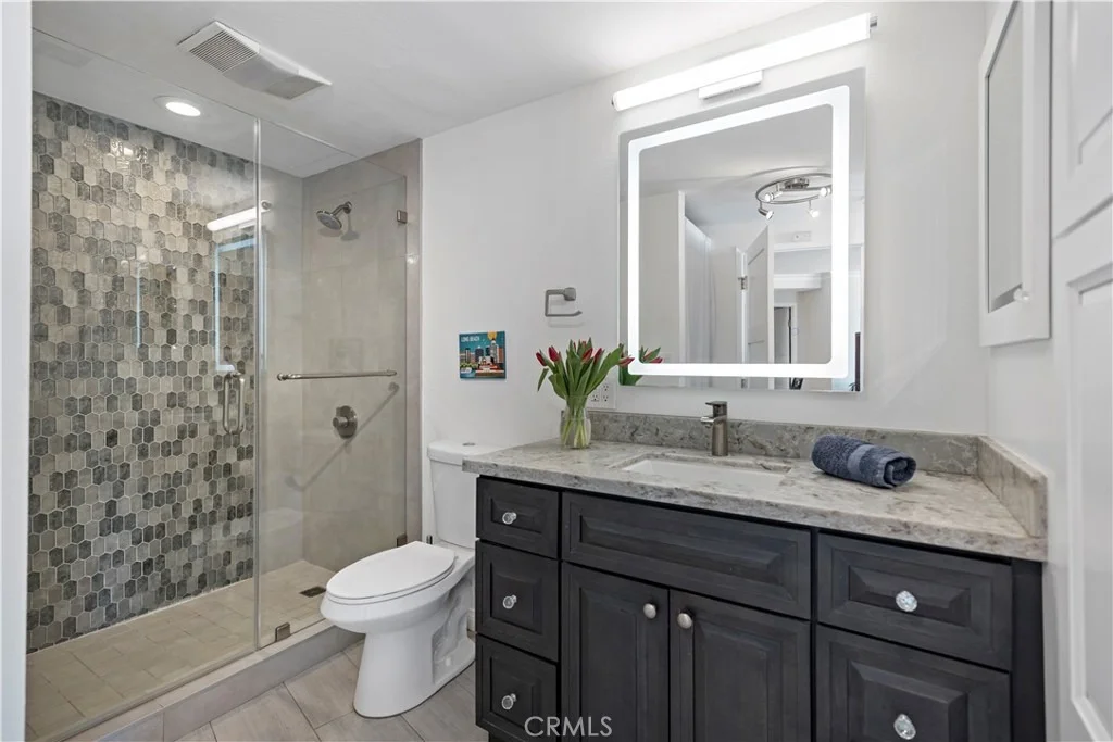 Photo of Unit 3003 at 700 E Ocean Boulevard