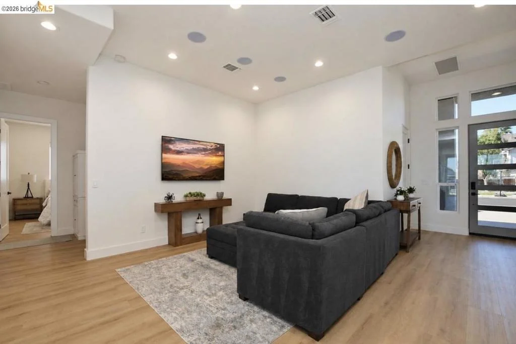 Photo of 3944 Lighthouse Pl