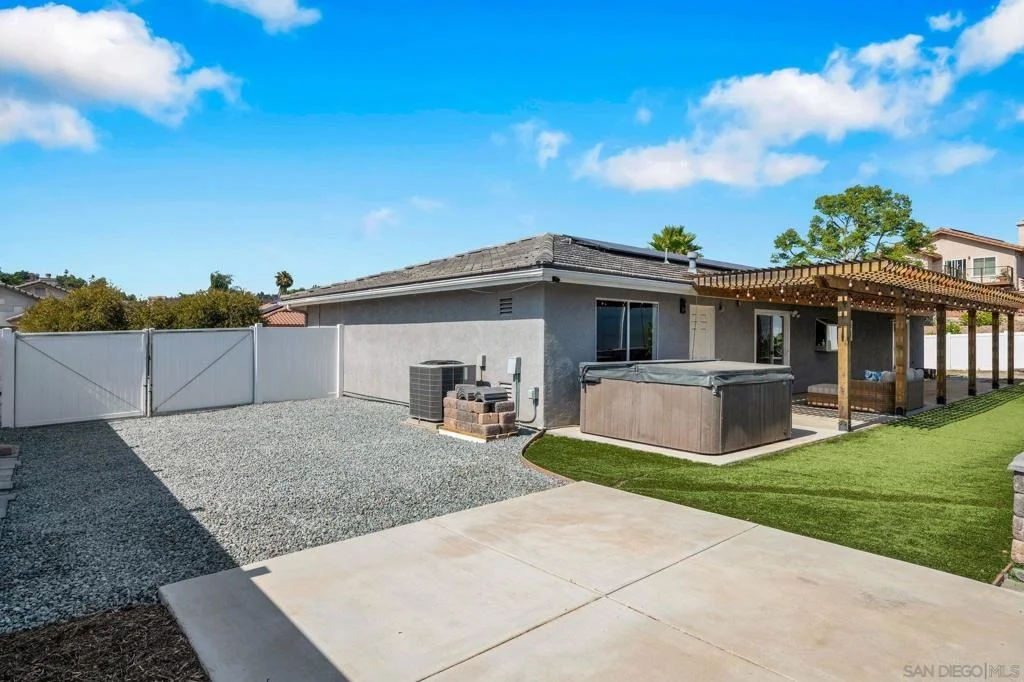 Photo of 9239 Francis