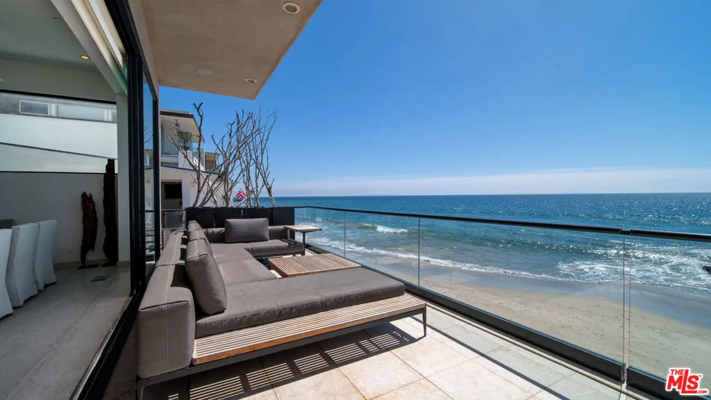 Photo of 25250 Malibu Road