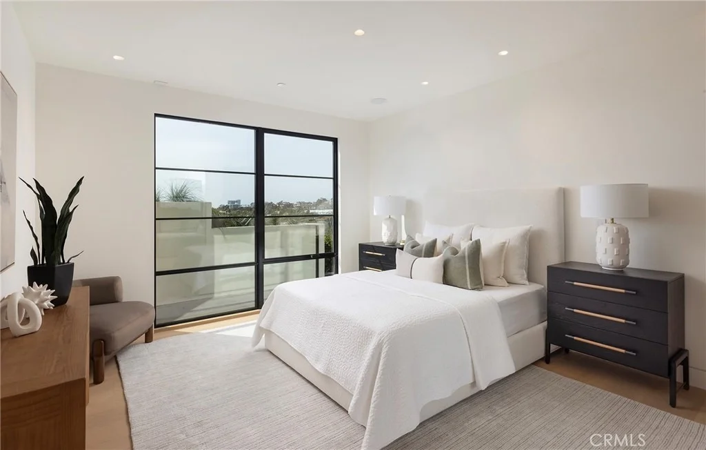 Photo of 2519 Harbor View Drive