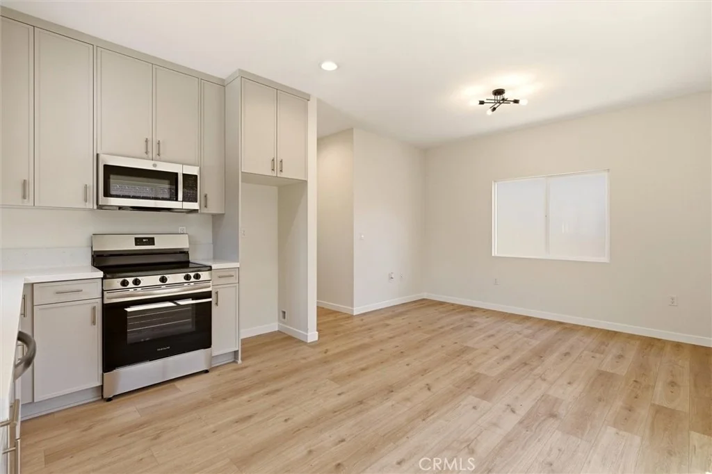 Photo of 2151 Euclid