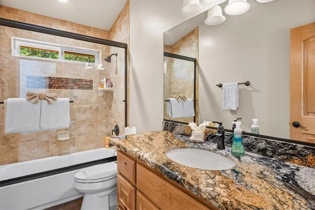 Photo of 1147 Alameda Road