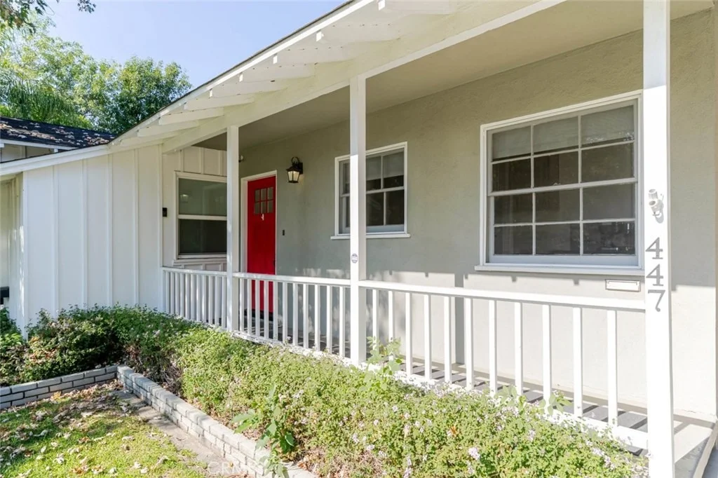Photo of 447 W Bennett Avenue