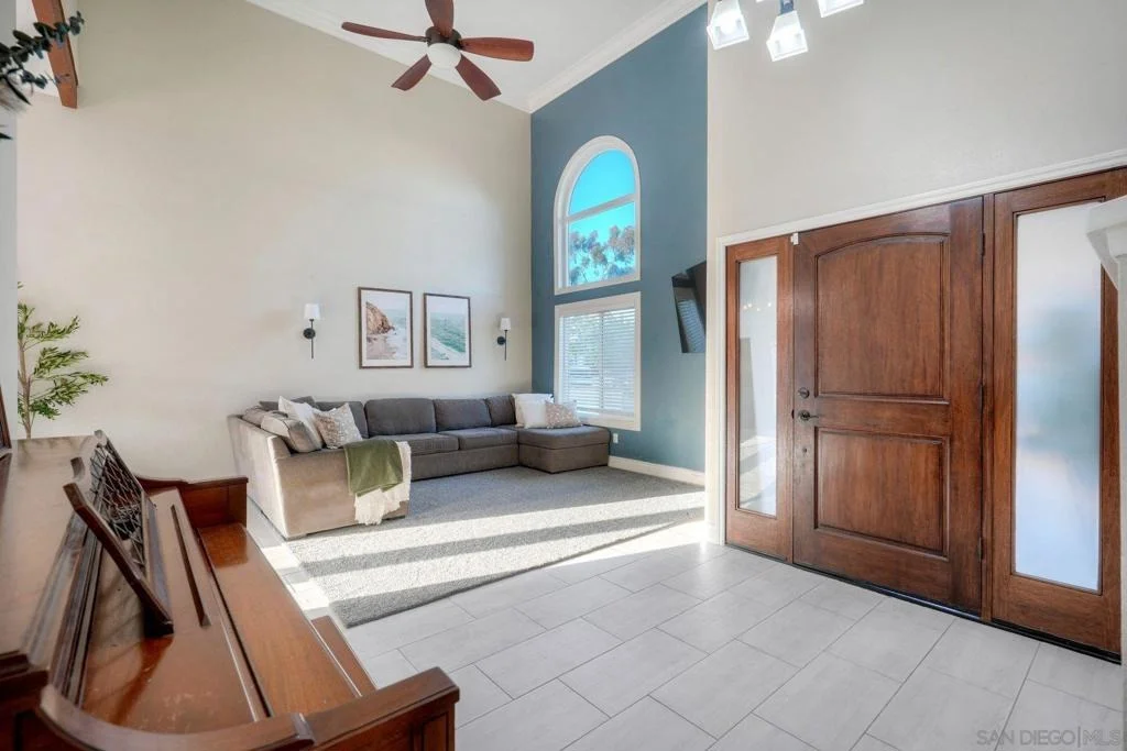 Photo of 1008 Red Oak