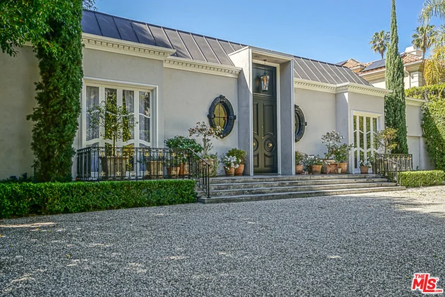 Photo of 517 N Rodeo Drive
