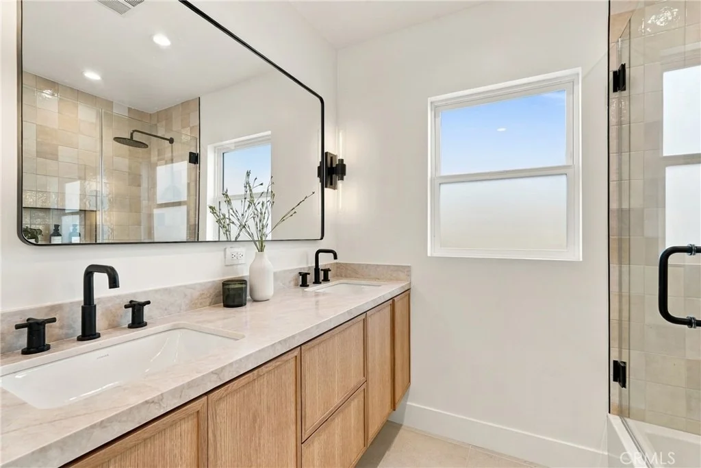 Photo of 205 Via Los Altos