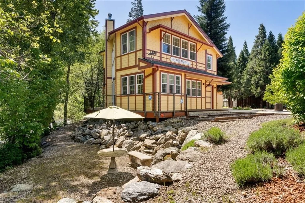 Photo of 6200 Scherrer