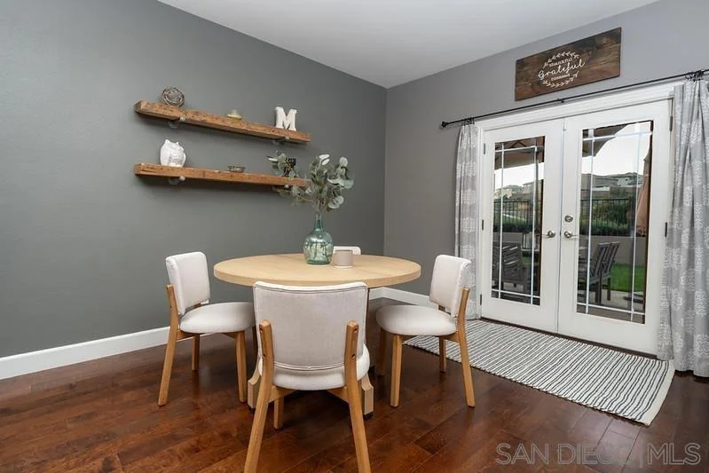 Photo of 788 Avenida Abeja
