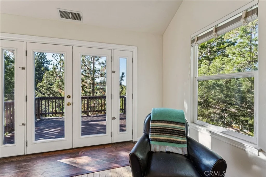Photo of 305 Summit Road