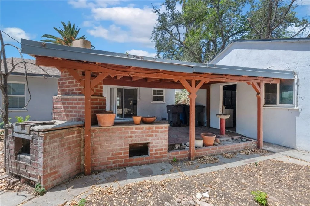 Photo of 4685 Linwood Place