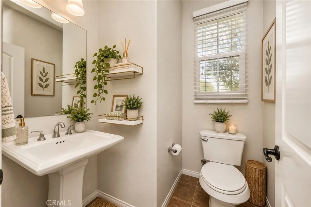 Photo of 439 N Naranjal
