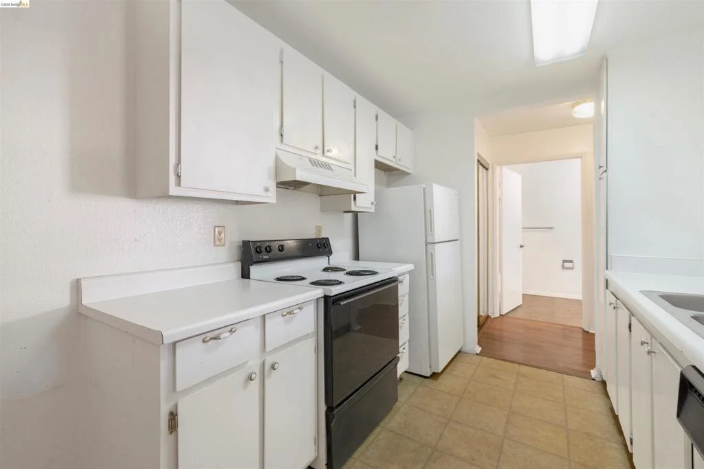 Photo of Unit 121 at 5 Lancaster Cir