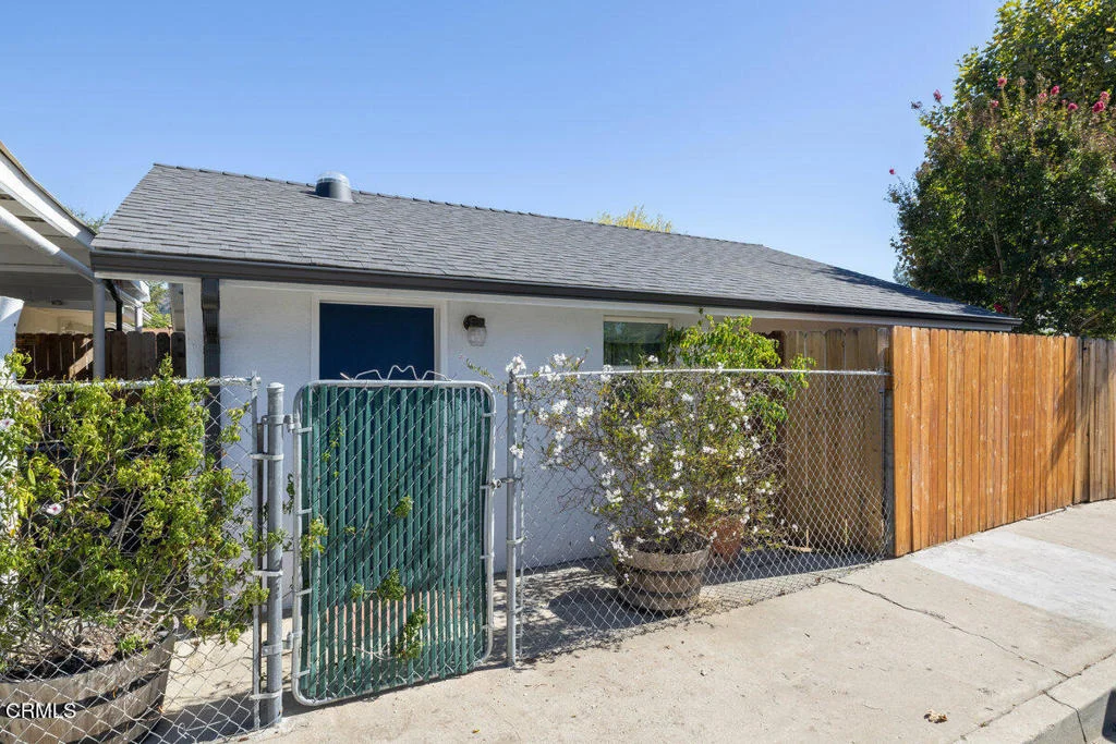 Photo of 386 Larmier Avenue
