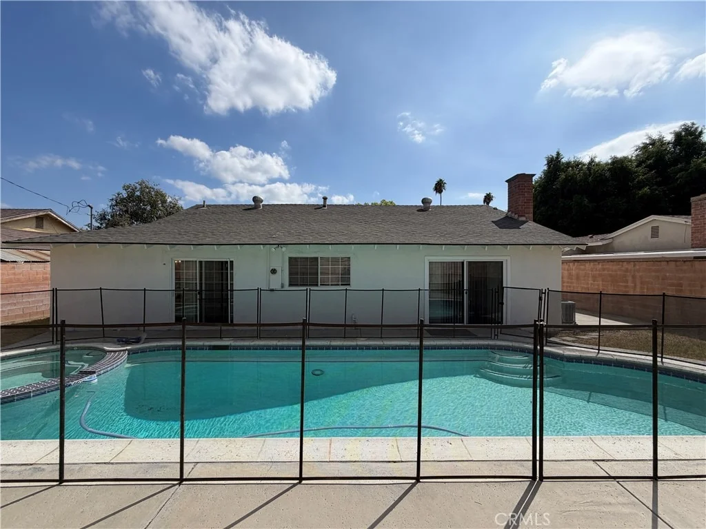 Photo of 10961 Endicott Drive