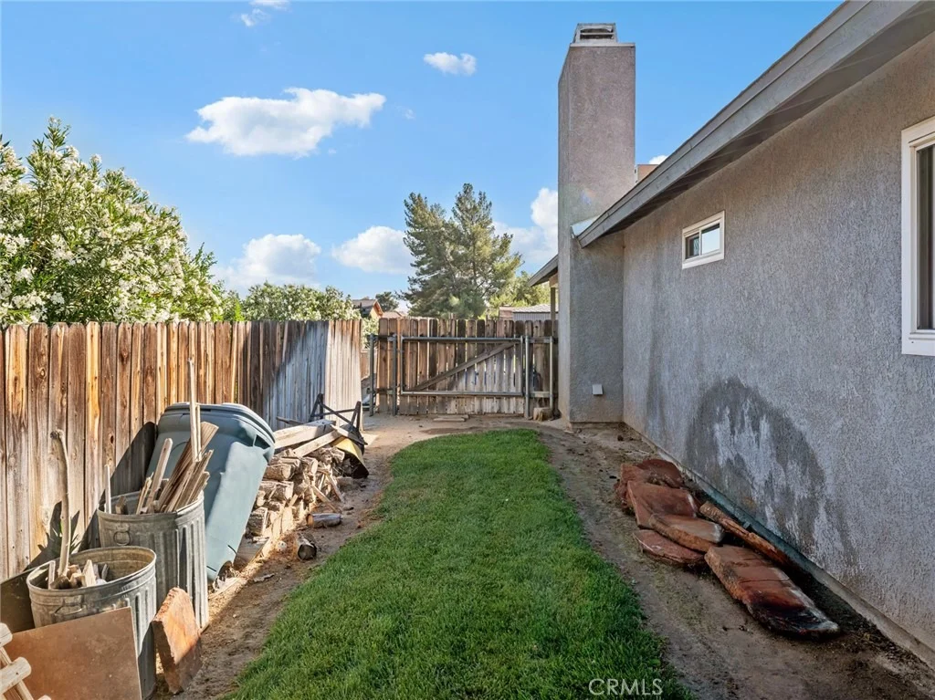 Photo of 15850 Elcona