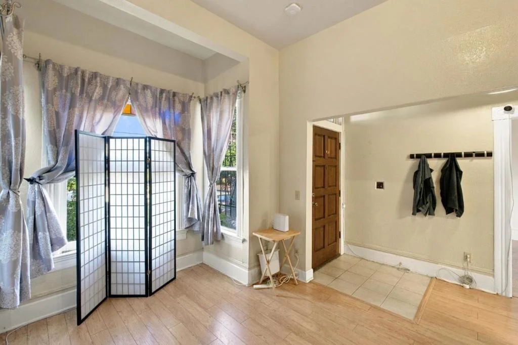 Photo of 5457 Vicente Way