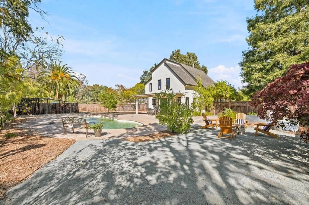 Photo of 195 Pleasant Valley Drive