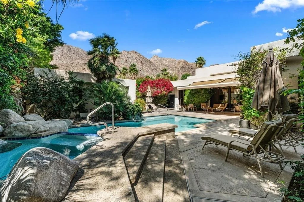 Photo of 77181 Calle Flora