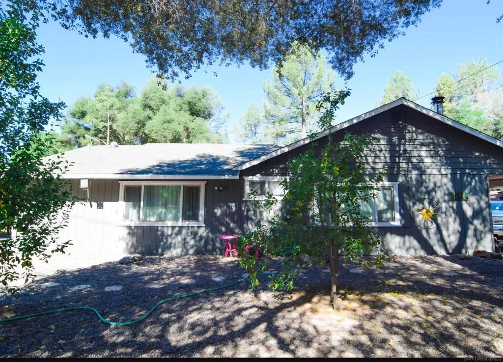 Photo of 7656 Pine Blvd