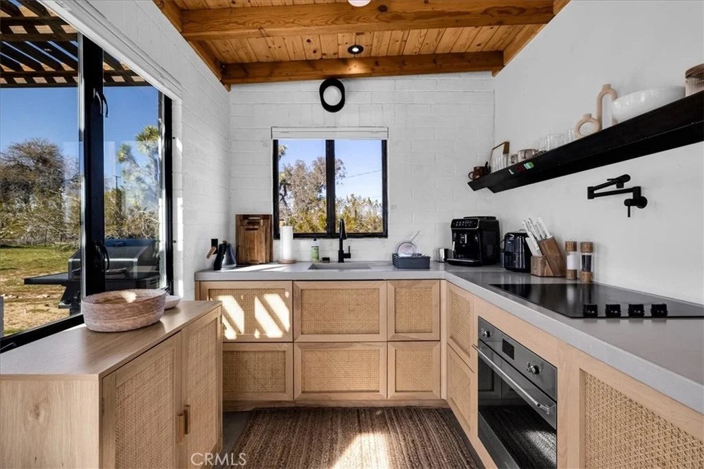 Photo of 5437 Paradise View Road