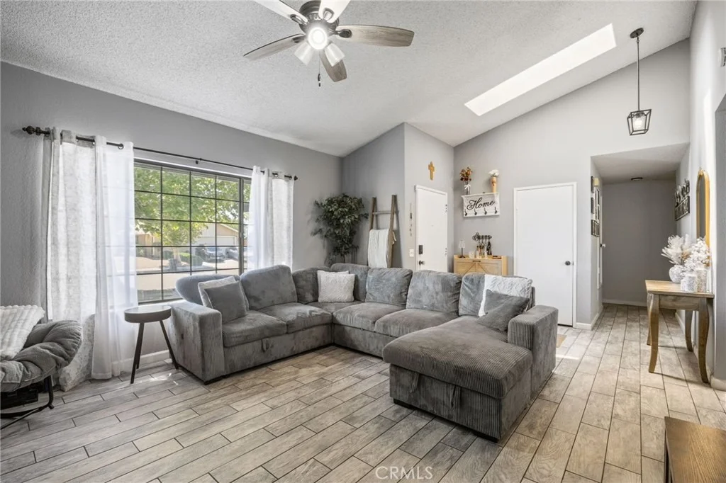 Photo of 37947 Janus Drive