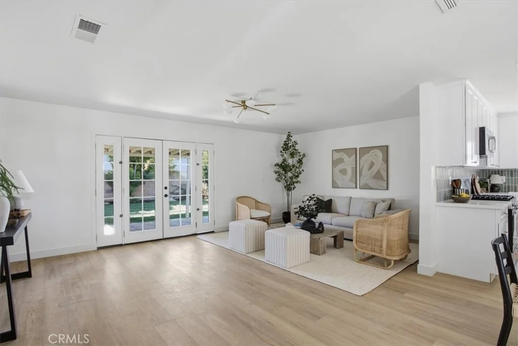 Photo of 1387 Cherry Ave