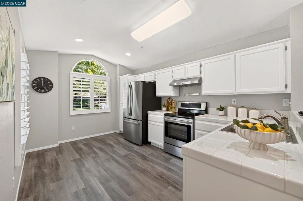 Photo of 577 Saddleback Cir