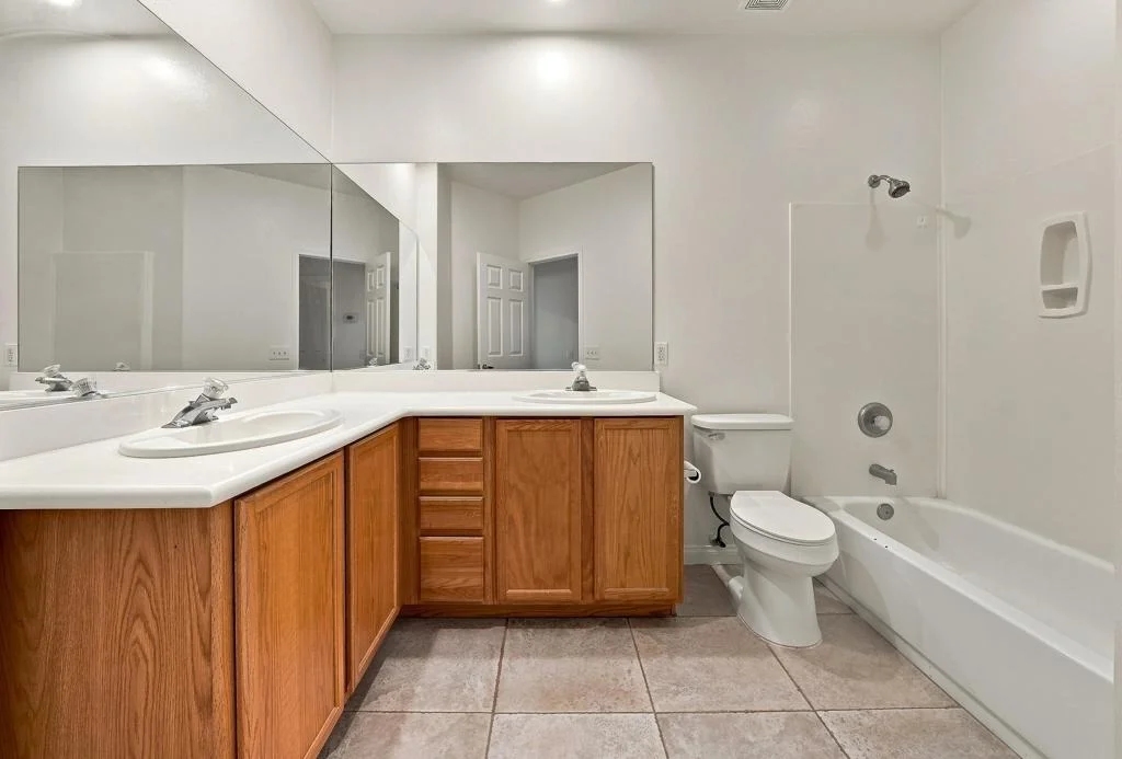Photo of 74076 Daisy Lane