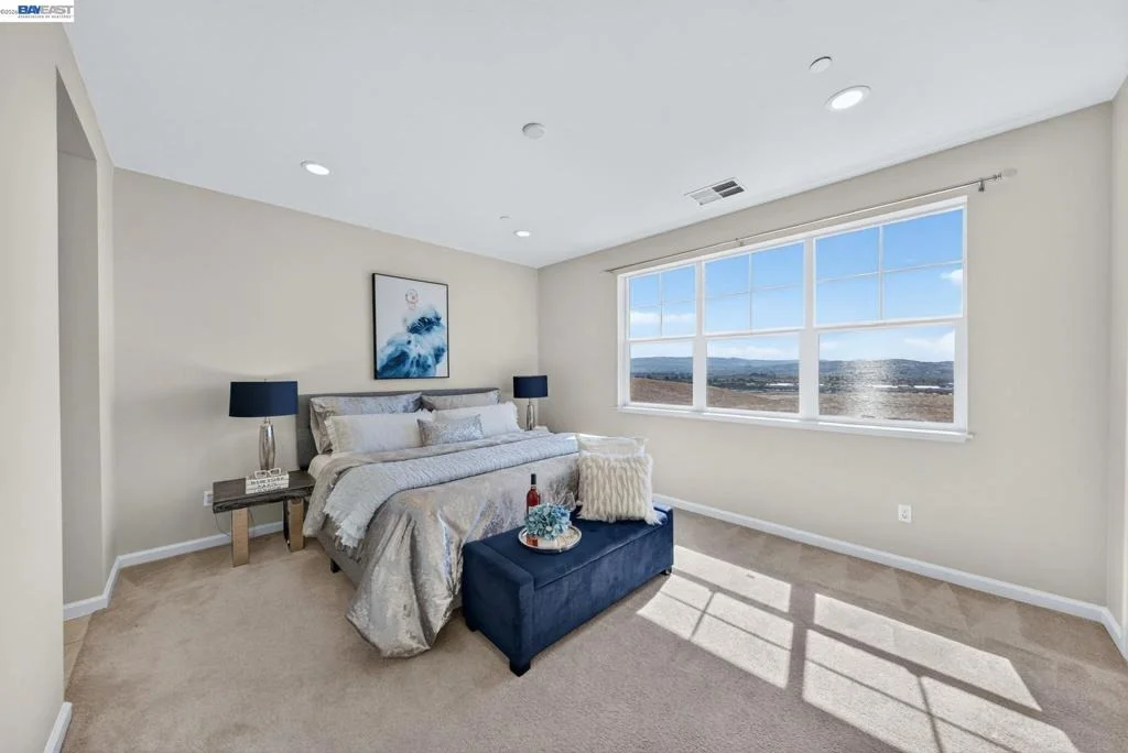 Photo of 3987 Dobbins Loop