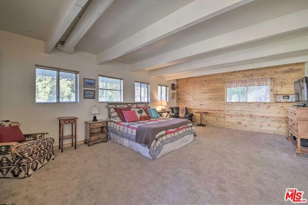 Photo of 888 Grass Valley Road