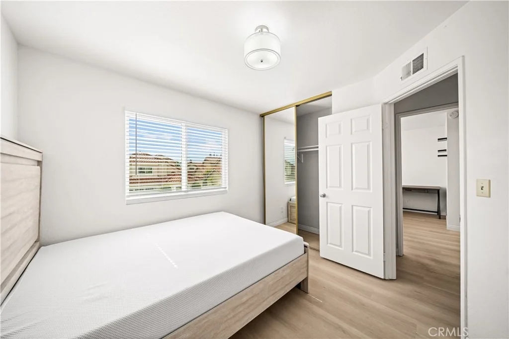 Photo of 21522 Kenmare