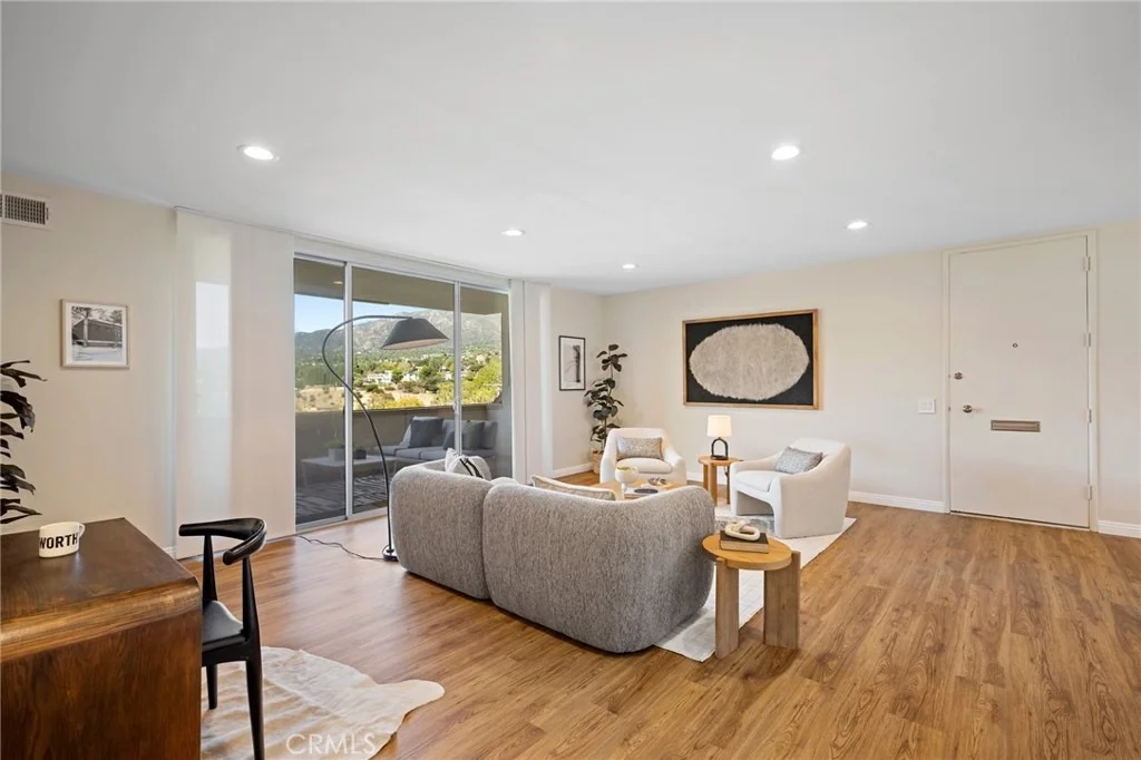 Photo of Unit 9 at 2313 Rosecrest Drive